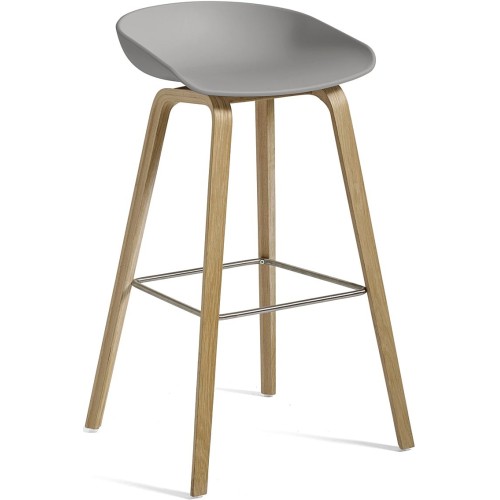 AAS32 Bar stool Concrete grey shell + Oak base - HAY