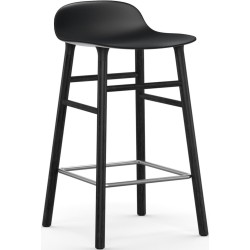 Tabouret de bar Form, pieds bois – Noir + Chêne peint en noir - Normann Copenhagen