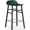 Tabouret de bar Form, pieds bois – Vert + Chêne peint en noir - Normann Copenhagen