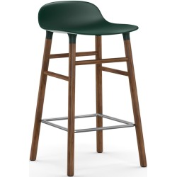 Tabouret de bar Form, pieds bois – Vert + Noyer - Normann Copenhagen