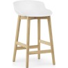 Tabouret de bar Hyg, pieds bois – Blanc + Chêne - Normann Copenhagen