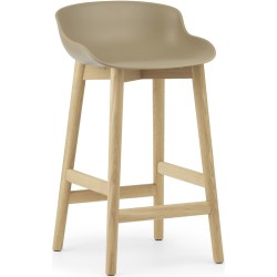 Tabouret de bar Hyg, pieds bois – Sand + Chêne - Normann Copenhagen