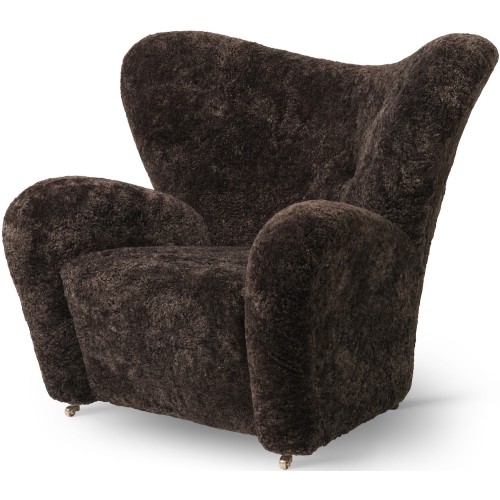 The Tired Man, Lounge chair – Espresso Sheepskin - Audo Copenhagen