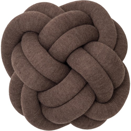 ÉPUISÉ Coussin Knot – Ø25,5 x H19,5 cm – Marron - Design House Stockholm