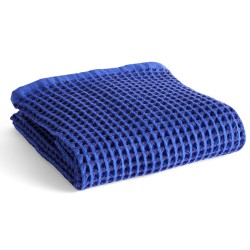 SOLD OUT WAFFLE Bath towel - Vibrant blue 70 x 140 cm - HAY