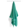 Serviette de bain WAFFLE - Vert émeraude 70 x 140 cm - HAY