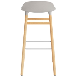 Tabouret de bar Form, pieds bois – Gris chaud + Chêne - Normann Copenhagen