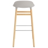 Tabouret de bar Form, pieds bois – Gris chaud + Chêne - Normann Copenhagen