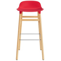 Tabouret de bar Form, pieds bois – Rouge vif + Chêne - Normann Copenhagen