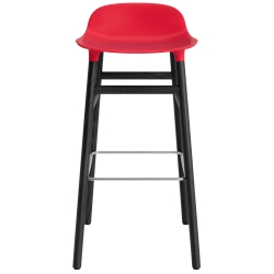 Tabouret de bar Form, pieds bois – Rouge vif + Chêne peint en noir - Normann Copenhagen