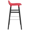 Tabouret de bar Form, pieds bois – Rouge vif + Chêne peint en noir - Normann Copenhagen