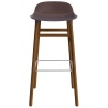 Tabouret de bar Form, pieds bois – Marron + Noyer - Normann Copenhagen