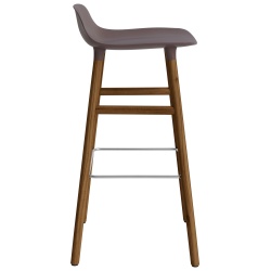 Tabouret de bar Form, pieds bois – Marron + Noyer - Normann Copenhagen