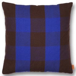 Housse de coussin Grand - chocolat / bleu vif - Ferm Living