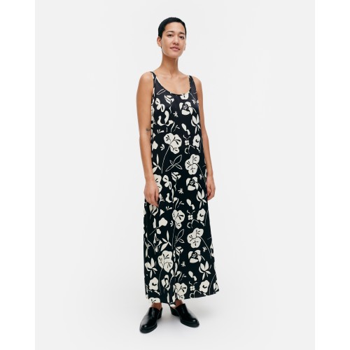 Seurassa Nokturno dress 920 - Marimekko