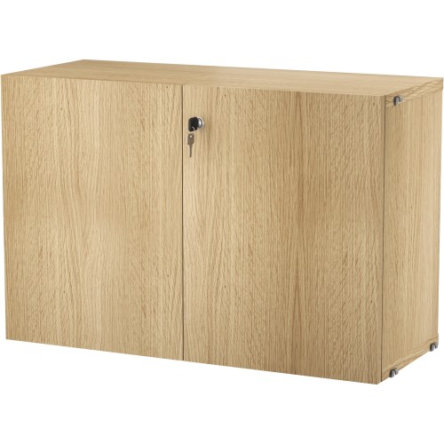 Cabinet with lock – oak – W78xD32xH52 cm - String Furniture