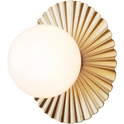 Nuura – Applique / Plafonnier Liila Muuse Small, nordic gold et verre opal blanc