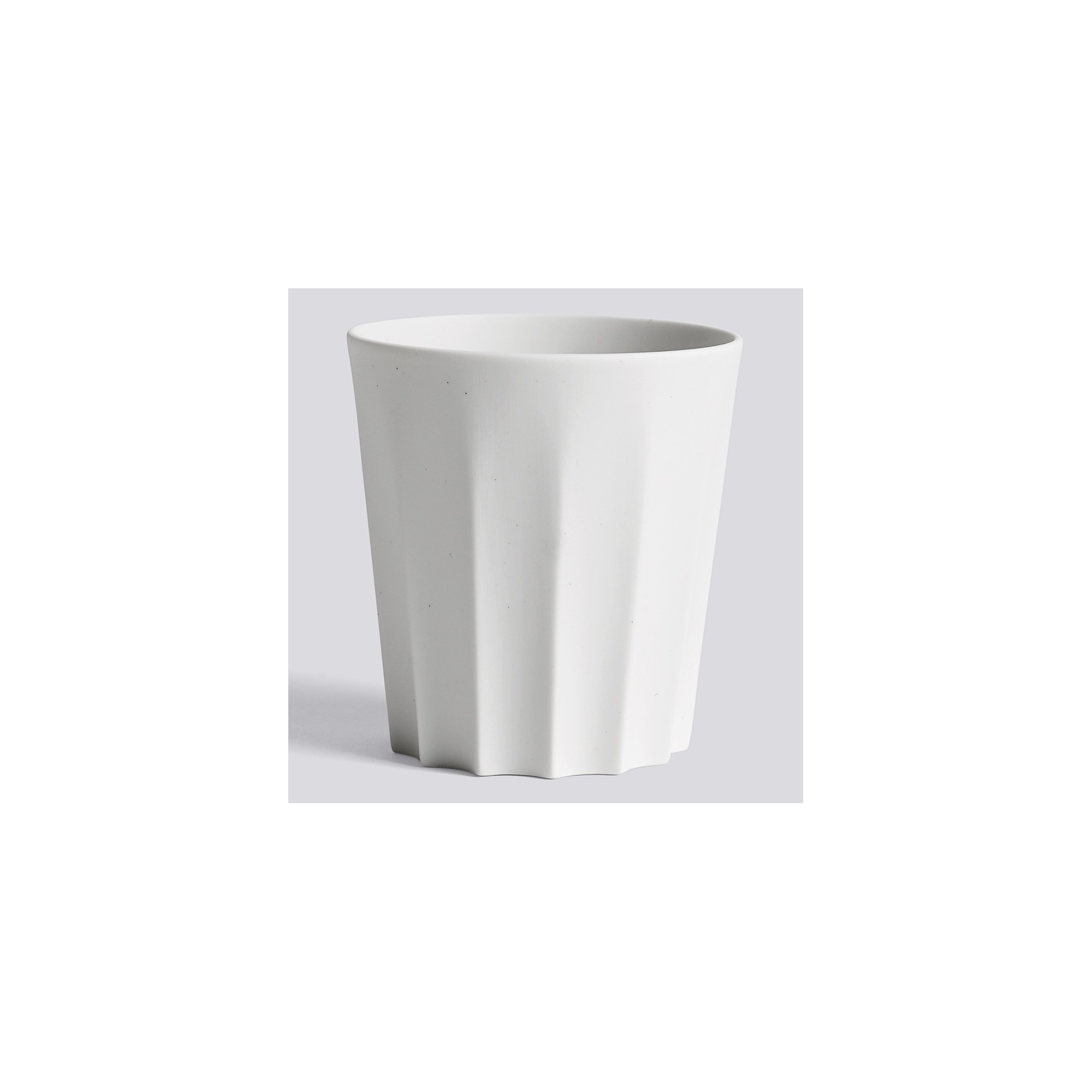 SOLD OUT - Off white - sharp Iris mug - HAY