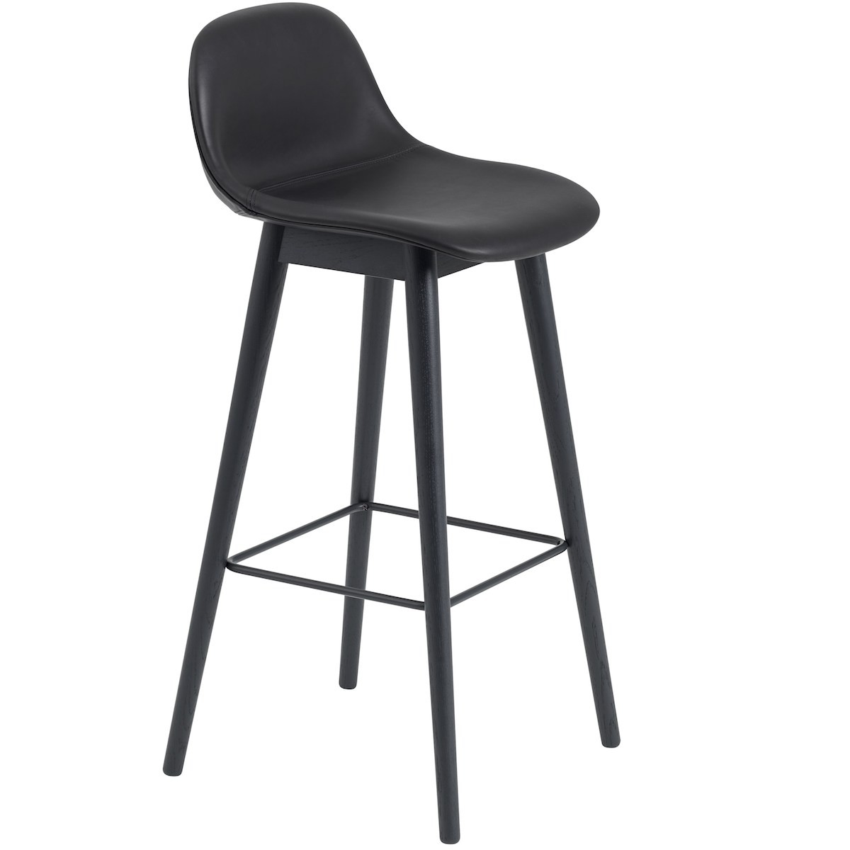 H75 cm - cuir Refine noir / noir - tabouret de bar Fiber pieds bois avec dossier - Muuto