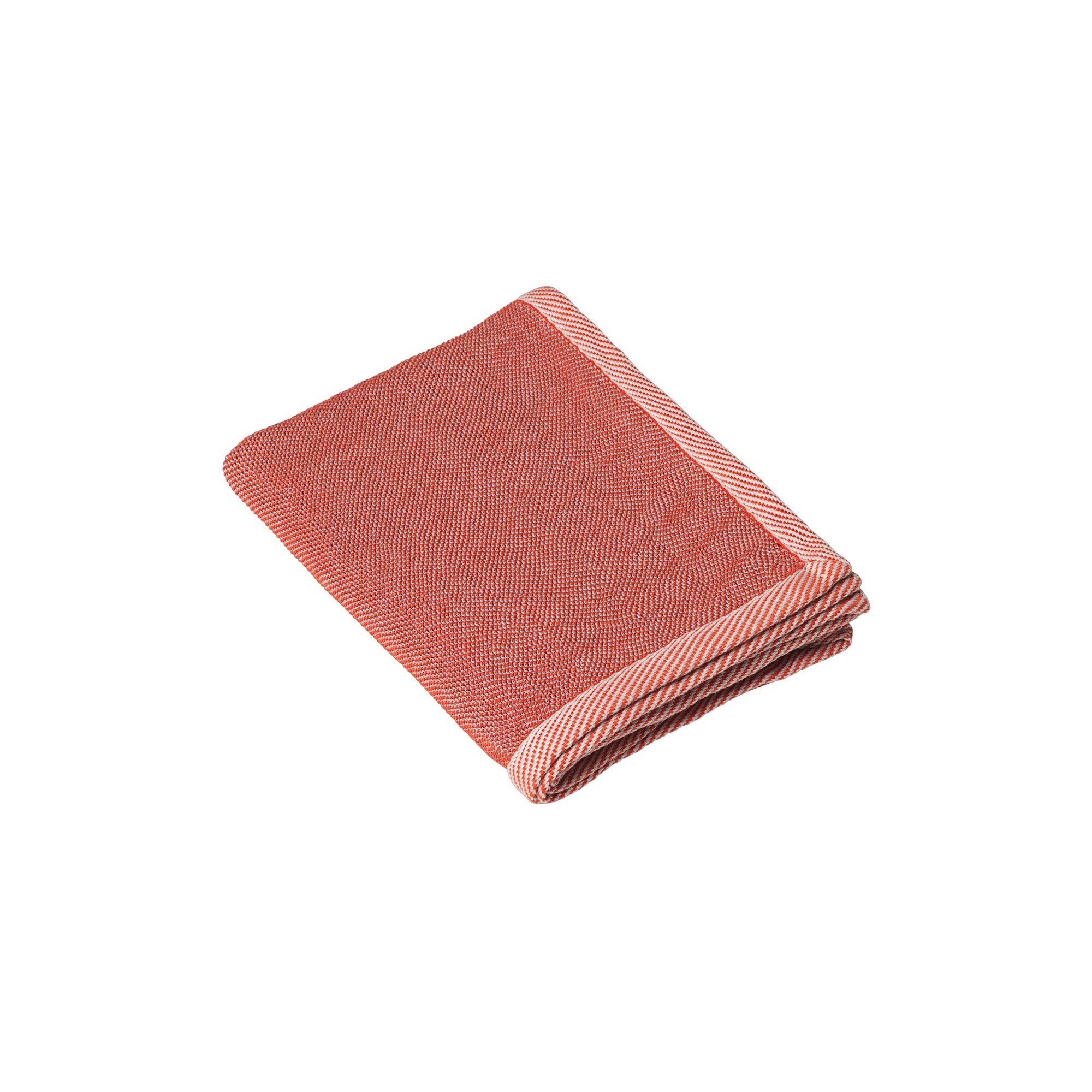 SOLD OUT red - Ripple blanket - Muuto