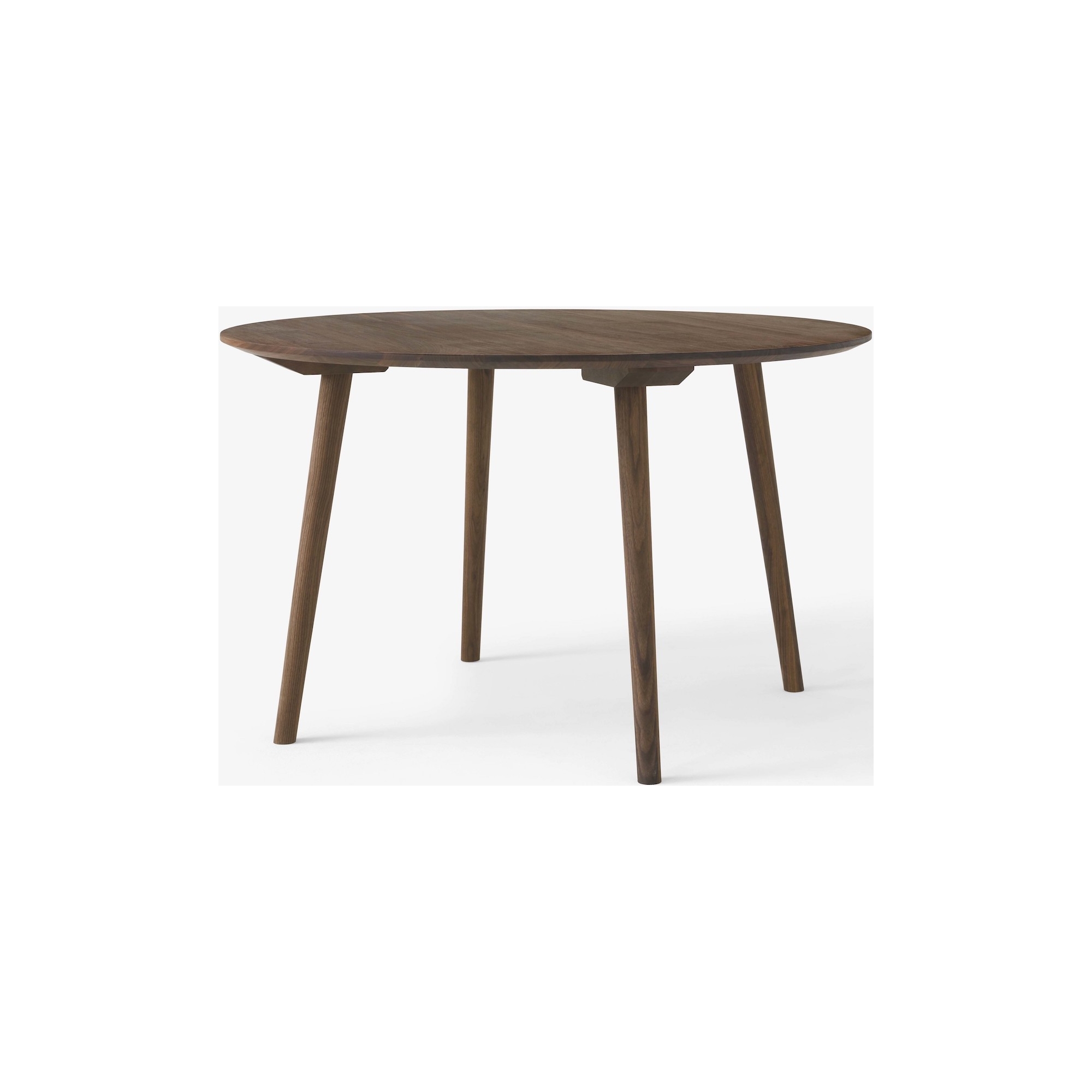 Ø120cm - oiled walnut - In Between SK4 table - &Tradition